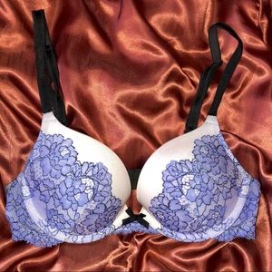 Victoria’s Secret Lace Pushup Bra